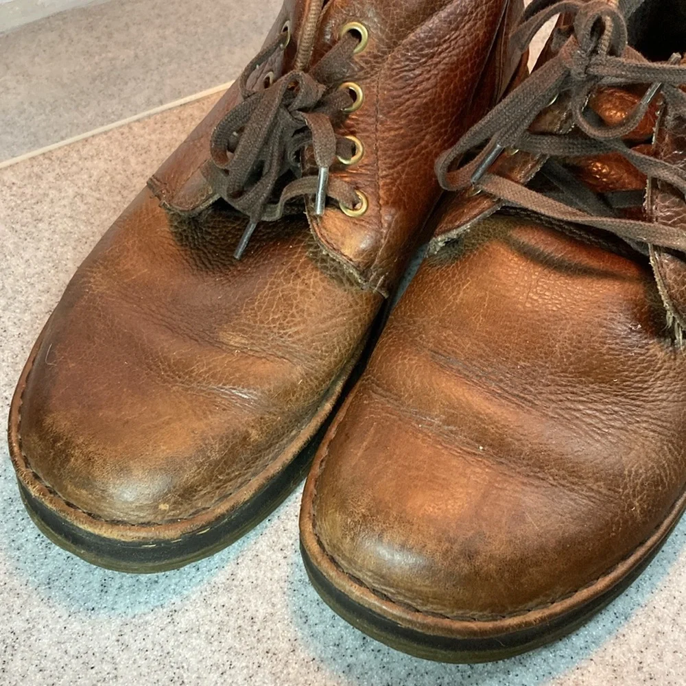 Vintage Doc‎ Martins. Us size 9. EU 42. “Lea” brown lace ups.  Box 16